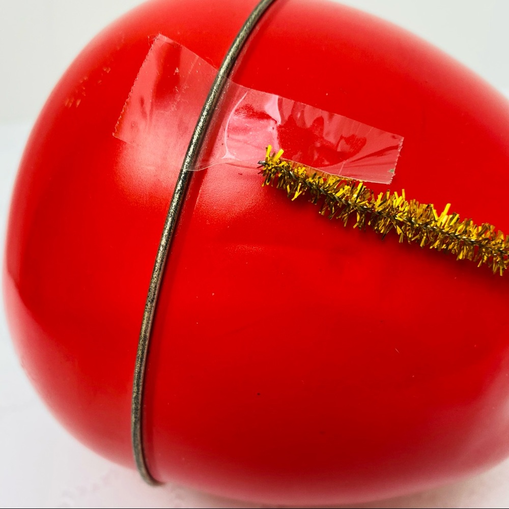 Vintage Apple Metal Tin 5” Red Apple Storage Tin /Decoration with Reading Worm. - Picture 8 of 10